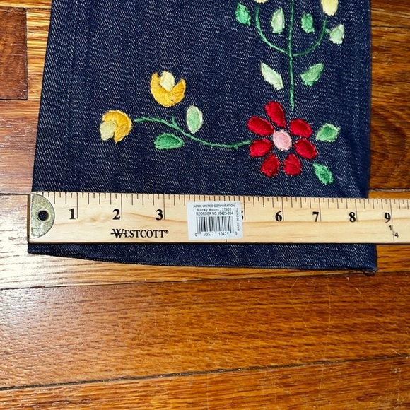 Vintage 1970s floral embroidered flare jeans Dude waist 28 hippie salvage denim - Picture 13 of 14